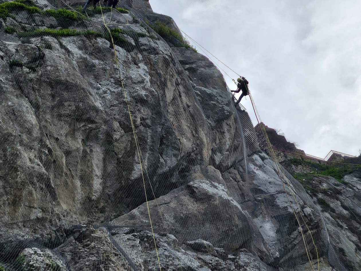 MESSA IN SICUREZZA DEL MASSO ROCCIOSO - COMUNE DI MIRANDA - ISERNIA