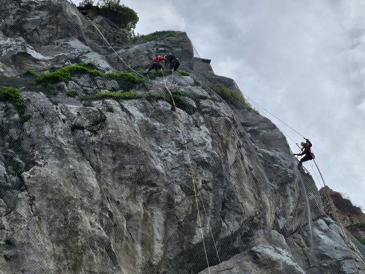 MESSA IN SICUREZZA DEL MASSO ROCCIOSO - COMUNE DI MIRANDA - ISERNIA